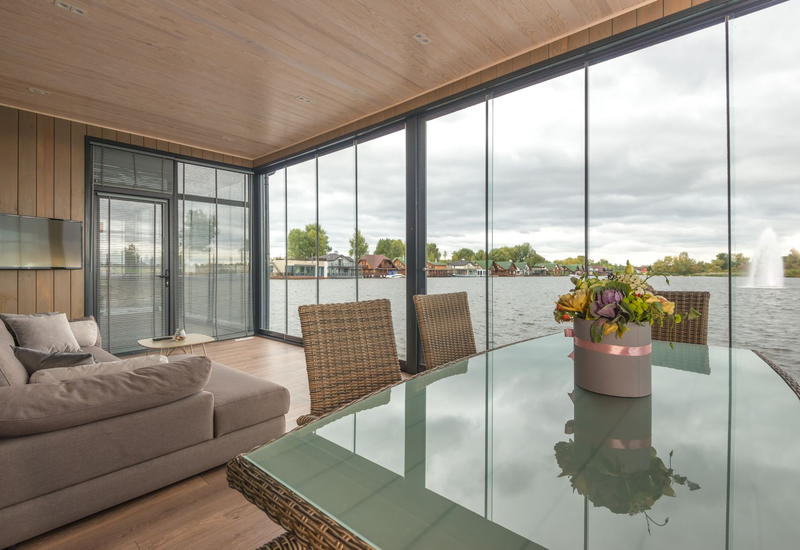 Lakefront Suite